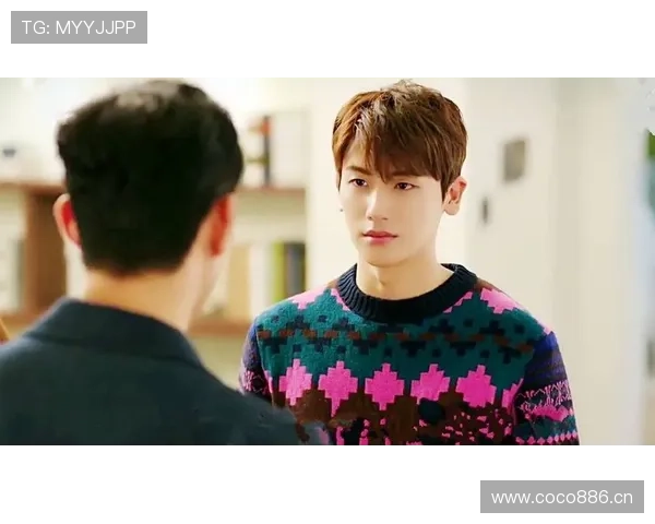 古力一出场那架势，真像豪门贵公子逛菜市场吖！