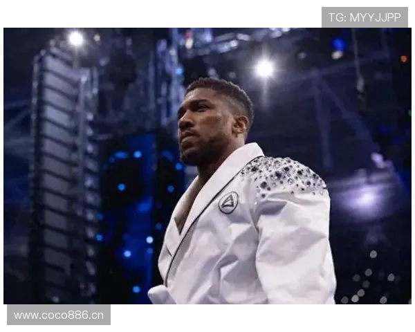 安东尼·约书亚训练完顺手买了辆限量超跑，说当水喝