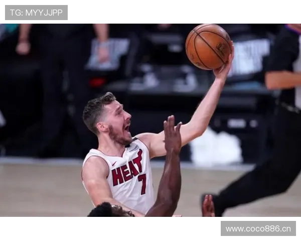 保罗乔治打球带队友逛奢侈品店，这队友估计工资条都吓蒙了吧？