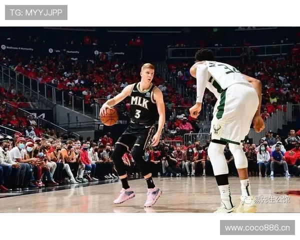 扬尼斯挡拆制造错位效率提升，拉开内线得分差距